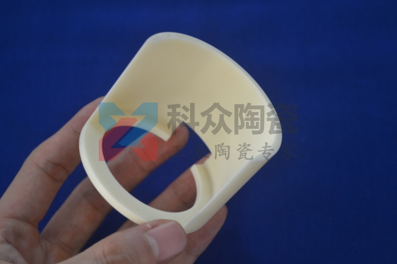對比傳統鋼材氧化鋁陶瓷具有哪些優勢？